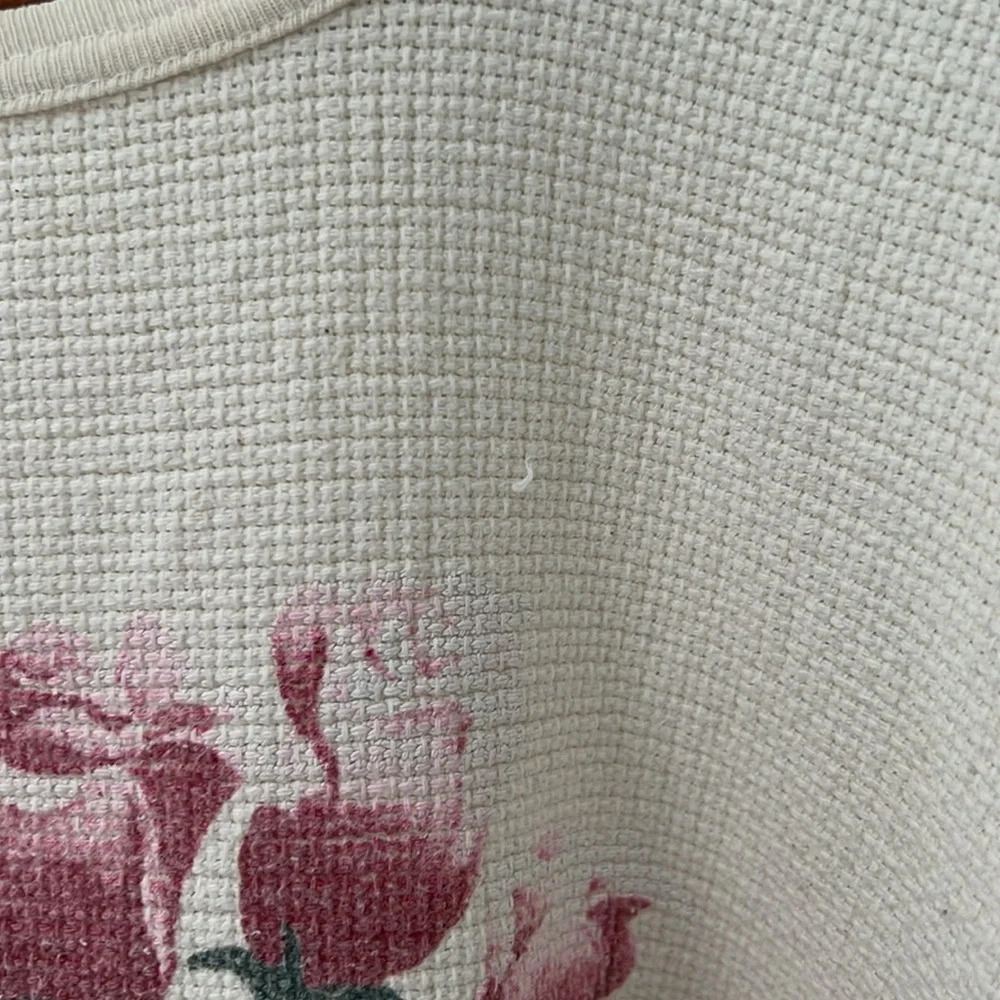 long sleeve top sweater roses . Chic. Woman - Picture 8 of 9
